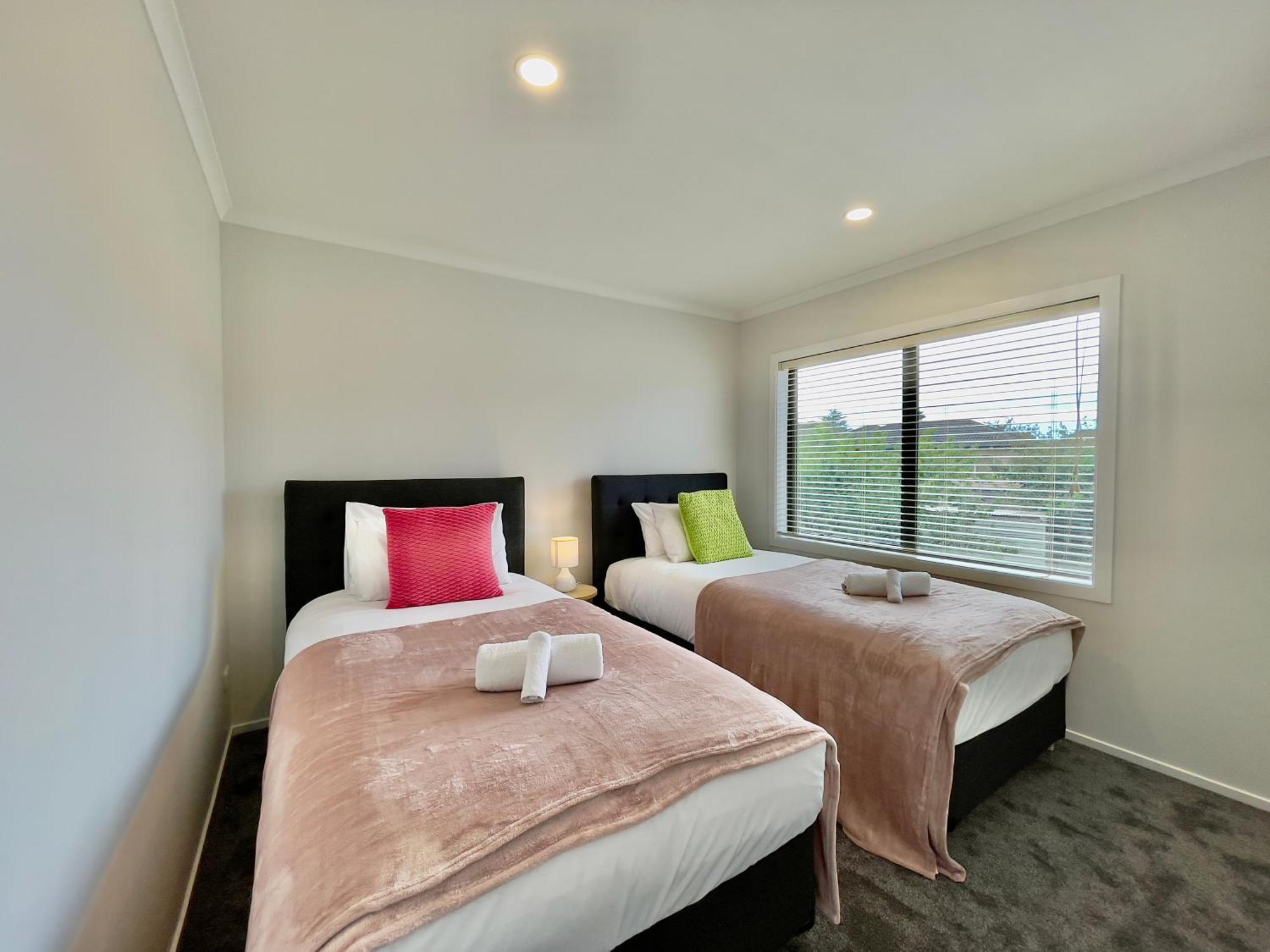 Sky Stars Brand-New Comfortable 3 & 4-Bedroom Houses 奥克兰 外观 照片