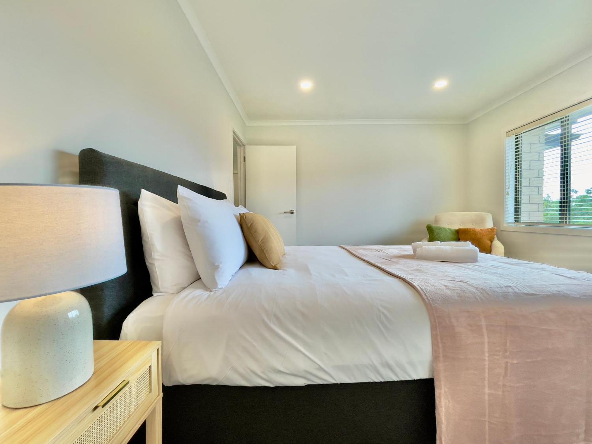 Sky Stars Brand-New Comfortable 3 & 4-Bedroom Houses 奥克兰 外观 照片