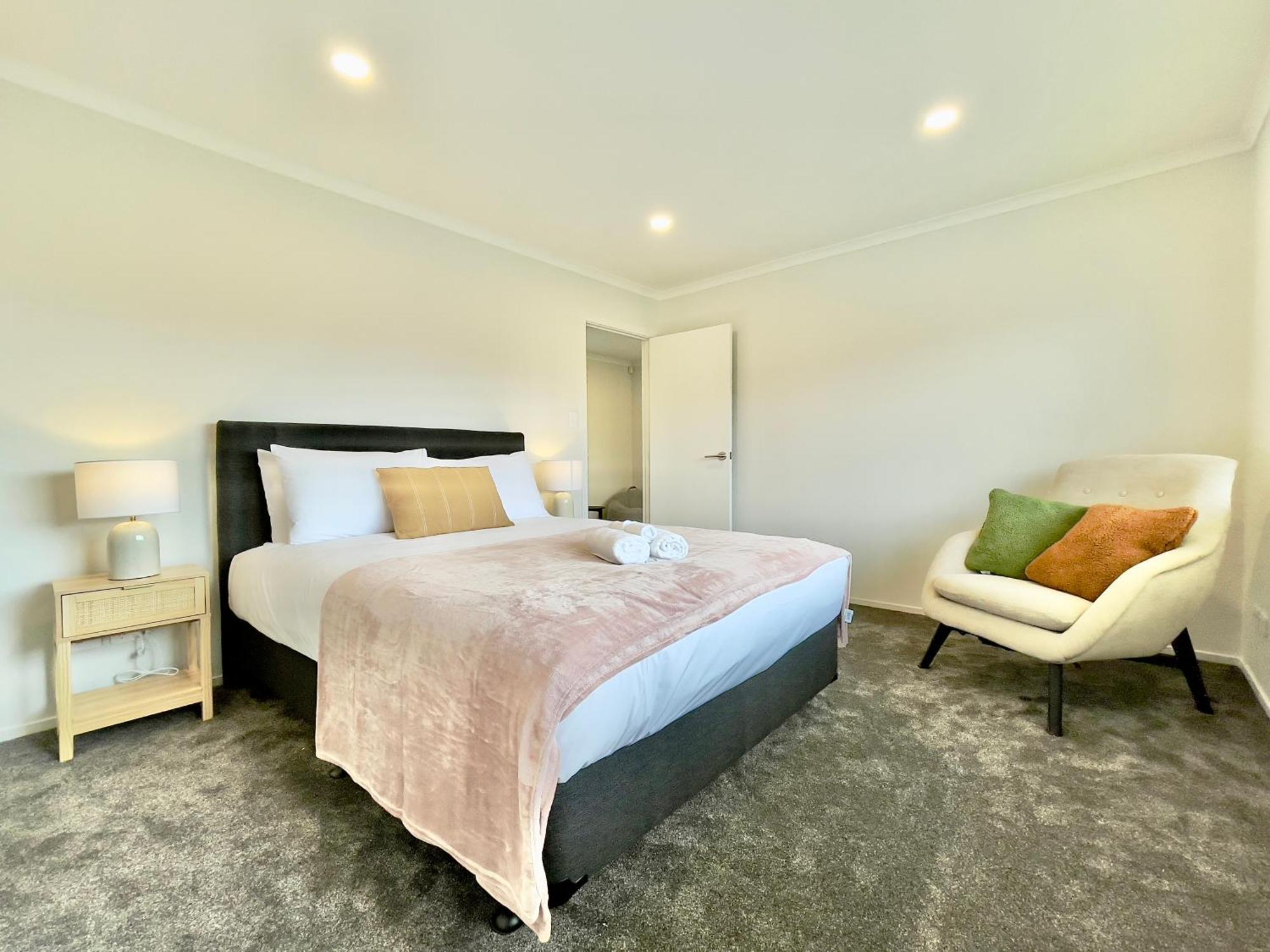 Sky Stars Brand-New Comfortable 3 & 4-Bedroom Houses 奥克兰 外观 照片